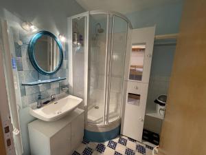 Studio au pied des pistes avec Wifi, idéal pour 4 personnes, proche commerces et patinoire - FR-1-787-63