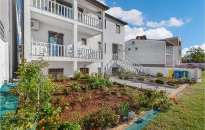 Nice Apartment In Pula With Wifi