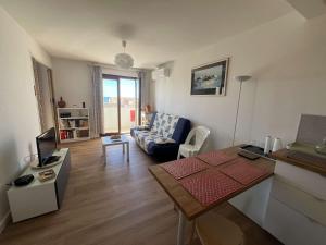 T2 avec climatisation, balcon vue mer, 250m de la plage - FR-1-701-83