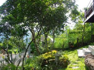 Cozy Suite with Private Bathtub, Kitchen & Parking