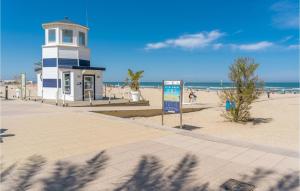 2 Bedroom Cozy Apartment In Gandia