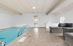 Amazing Home In Glesborg With Sauna