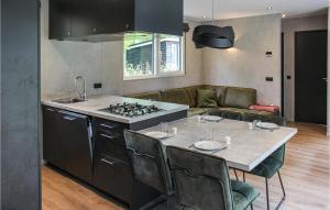 3 Bedroom Pet Friendly Home In Epe