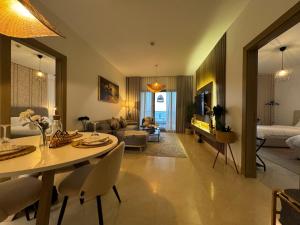 شقة فاخرة بإطلالة بحرية كاملة