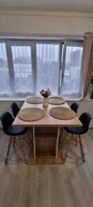 T1 bis proche Orly et paris 4 voyageurs