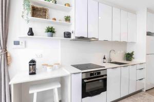 Perfect Stay 2 Min Walk to the Beach Wifi Aircon Netflix