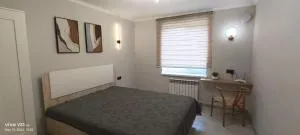 Dom vozle parka 1 - (( Malaya Stantsiya ))