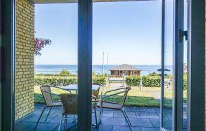 Awesome Apartment In Allinge