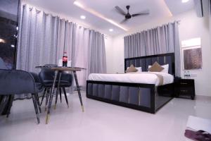 THE ROYAL VILLA - Noida Sector 70