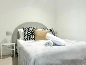 Prestigious lV56 1BR Apt CBD at West Side Place #WSP56B