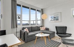 2 Bedroom Nice Apartment In Allinge