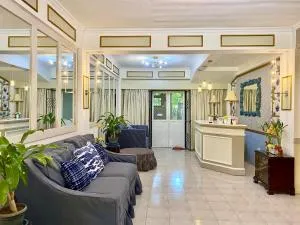 Jupiter Homestay - 甲万那端