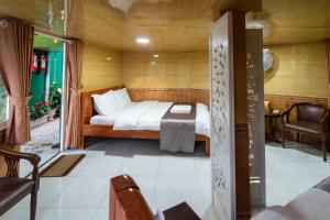 Phòng Tiêu chuẩn 4 người (Standard Quadruple Room)