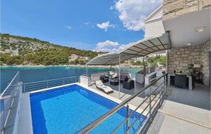 4 Bedroom Cozy Home In Razanj