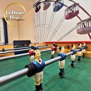 La Maison Bleue, Suite