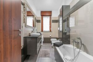 IEO-HUMANITAS Free Parking Apartment