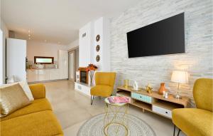 3 Bedroom Cozy Home In Vinica 