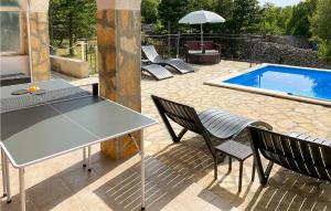 3 Bedroom Nice Home In Starigrad 