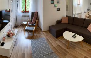 3 Bedroom Nice Home In Starigrad 