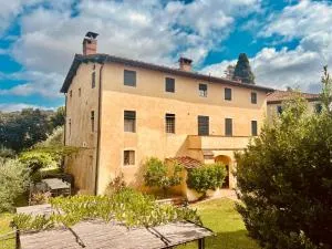 La Casa di Francesca tra le Colline di Lucca in Toscana - Fiesole