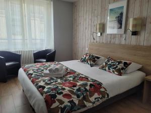 Hotels Brit Hotel des Halles : photos des chambres