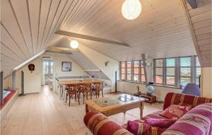 3 Bedroom Gorgeous Home In Højslev