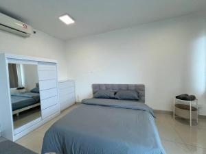 White Suite at Trefoil Setia Alam