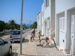 Blue Sea Apartment - Near beach, car not essential