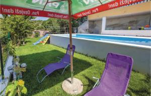 Two-Bedroom Apartment Zrnovnica With Sea View 05