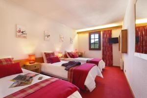 Hotels Hotel du Bourg : photos des chambres