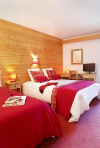 Hotels Hotel du Bourg : photos des chambres