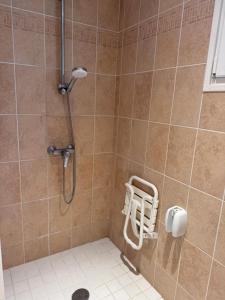 B&B / Chambres d'hotes L-Overlord : photos des chambres