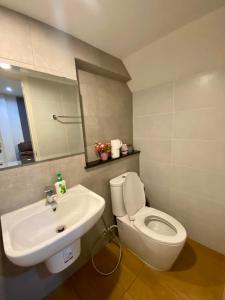 Modern&Peace full home 4BR near Airport