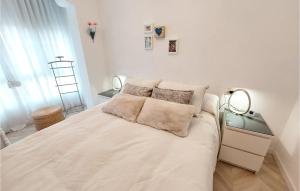 Stunning Apartment In Puerto De Sagunto