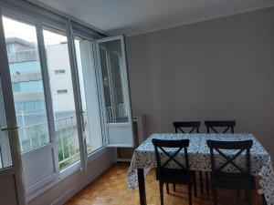 Appartements A 5 min de Paris! : photos des chambres