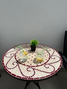 Bee House Suite - Brand New Apartment 100 m from Sea