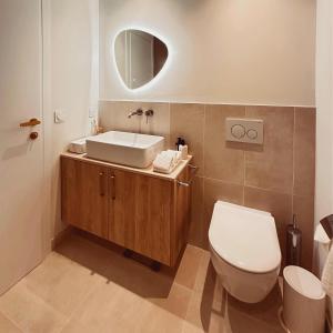 VILLTAK SAINT-TROPEZ by VILLTAK Collection