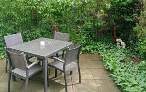 Nice Stacaravan In Reutum With Wifi