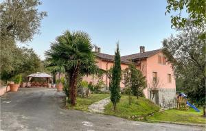 Gorgeous Home In Fivizzano With Wifi