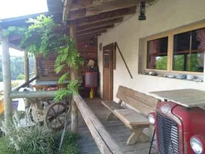 Charmantes Western-Zimmer mit Veranda auf dem Raihof - Aesch