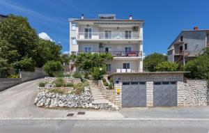 Awesome Apartment In Novi Vinodolski