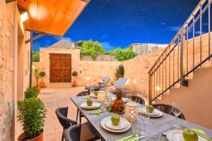 Roustico Luxury Villa Pool & Whirpool