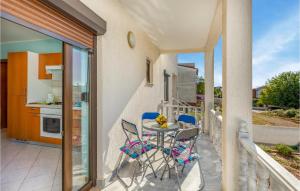 1 Bedroom Amazing Apartment In Pula