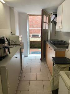 Van Kim 2 - Souterrain Monteurwohnung