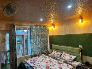 D’SHIEKHS RESORT GUREZ - Kanzalwan