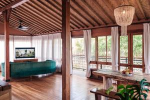 Joglo Adore, 3-Br Villa, Private Pool