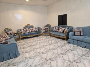 دور مستقل خمس غرف في خميس مشيط مع حوش وسطوح