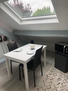 Maisons d'hotes Chez Blandine - jolie chambre et mezzanine climatisees proche UTT infrastructures sportives : photos des chambres