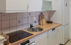 1 Bedroom Stunning Home In Senj 