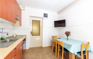 2 Bedroom Awesome Apartment In Lucija 